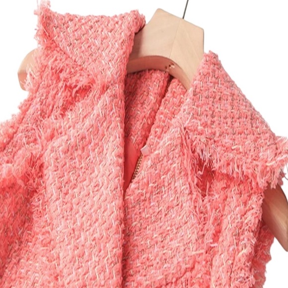 🛍 The Donnetti Coral Tweed Dress - Picture 4 of 7